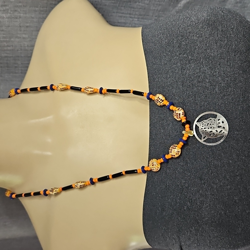 STATEMENT NECKLACE W TIGER